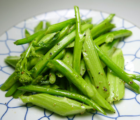 ザーサイの茎のサラダ